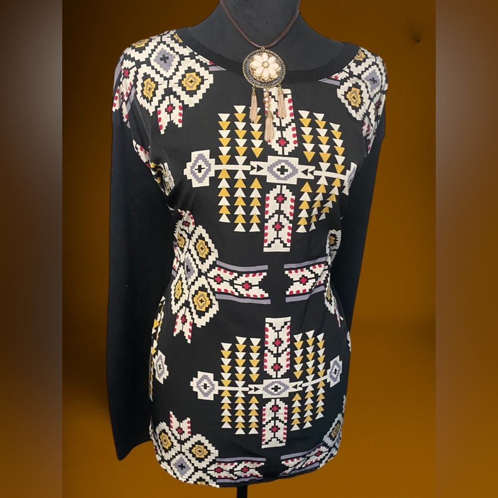 Forever 21 Geometric Patterned Long Sleeve Top